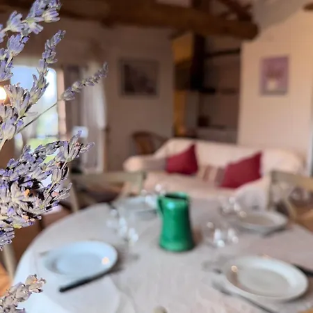 In Clos De La Tuilerie Holiday home *